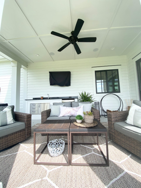 DEVAUN POINTE veranda