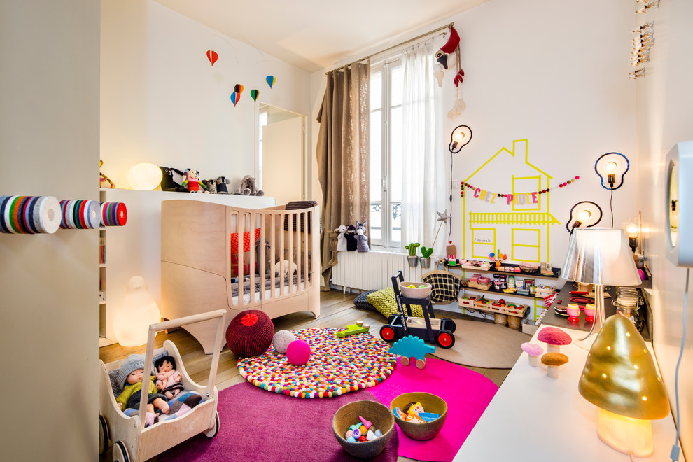 Photo of a contemporary kids' room in Paris.