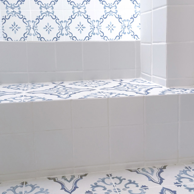 Chemin Vert mediterran-badezimmer