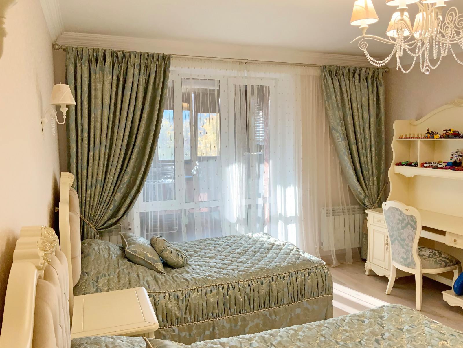 Шторы в спальную комнату квартиры  - дизайн, пошив. монтаж.