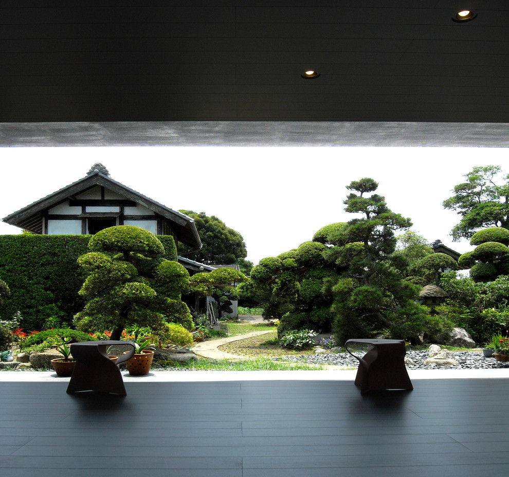 Diseño de diseño residencial de estilo zen de tamaño medio