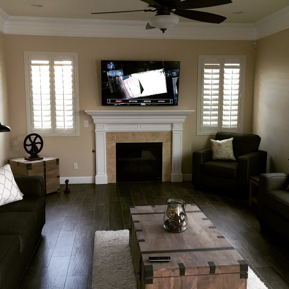 Inspiration for a mid-sized transitional home design remodel in Phoenix