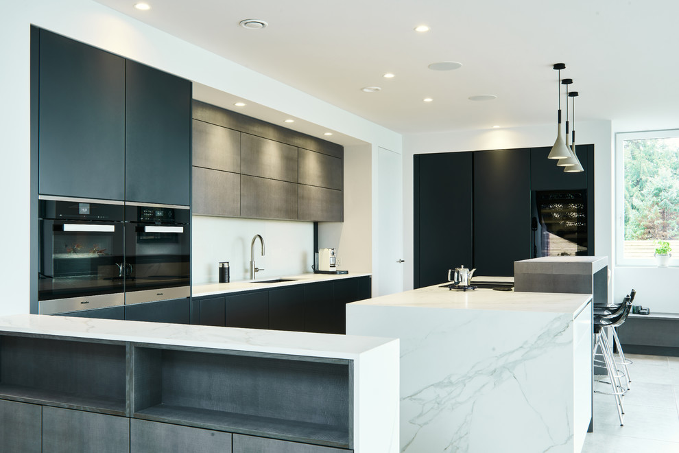 Contemporary kitchen in Devon.