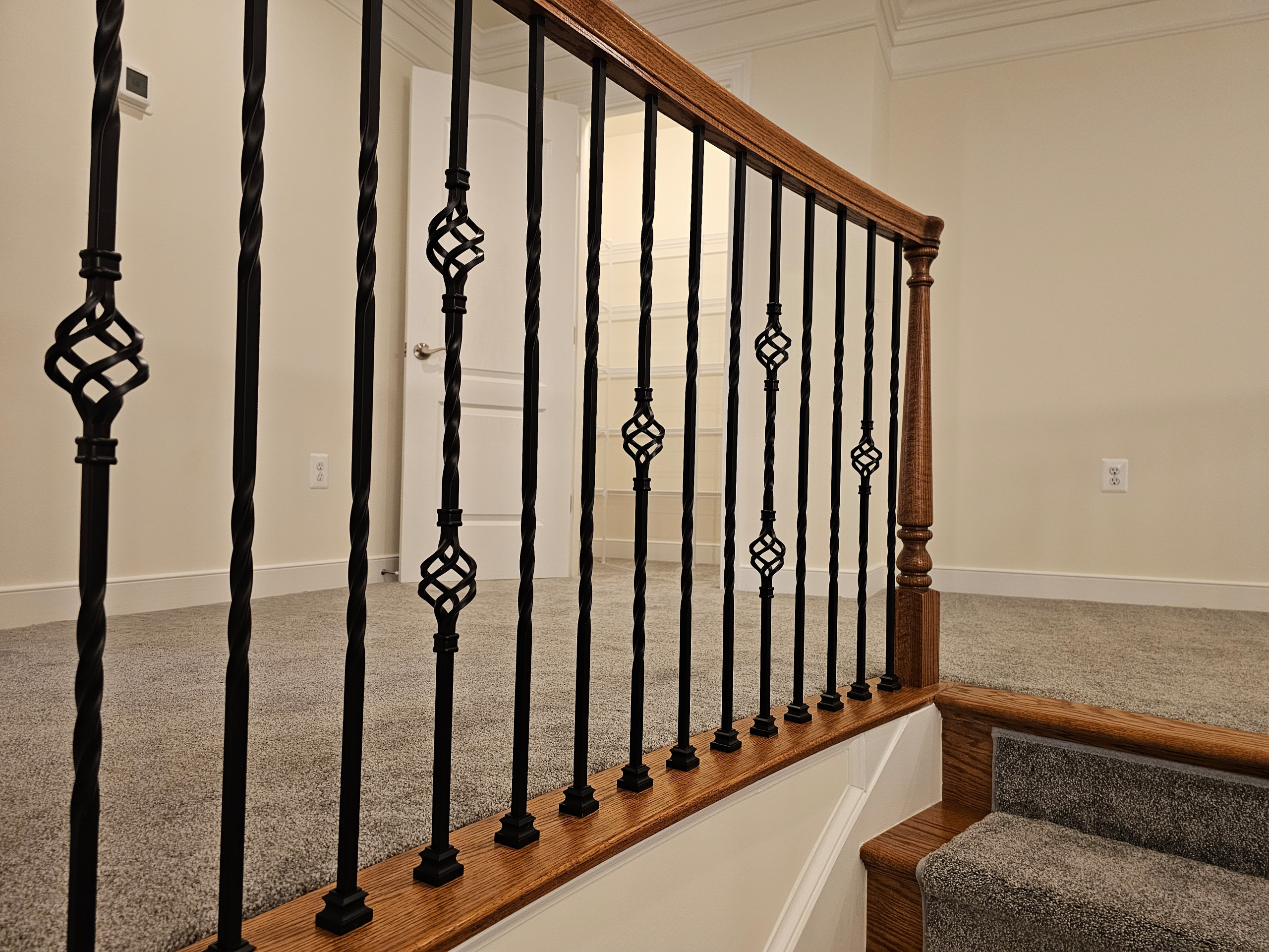 128_Grand Entryway Elliptical Staircase, Nokesville, VA 20181