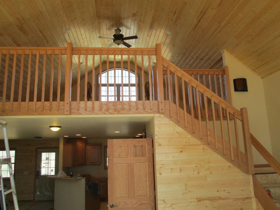 Inspiration for a rustic home design remodel in Milwaukee