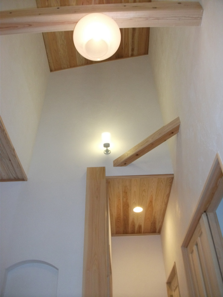 他の地域にあるおしゃれなリビングの写真