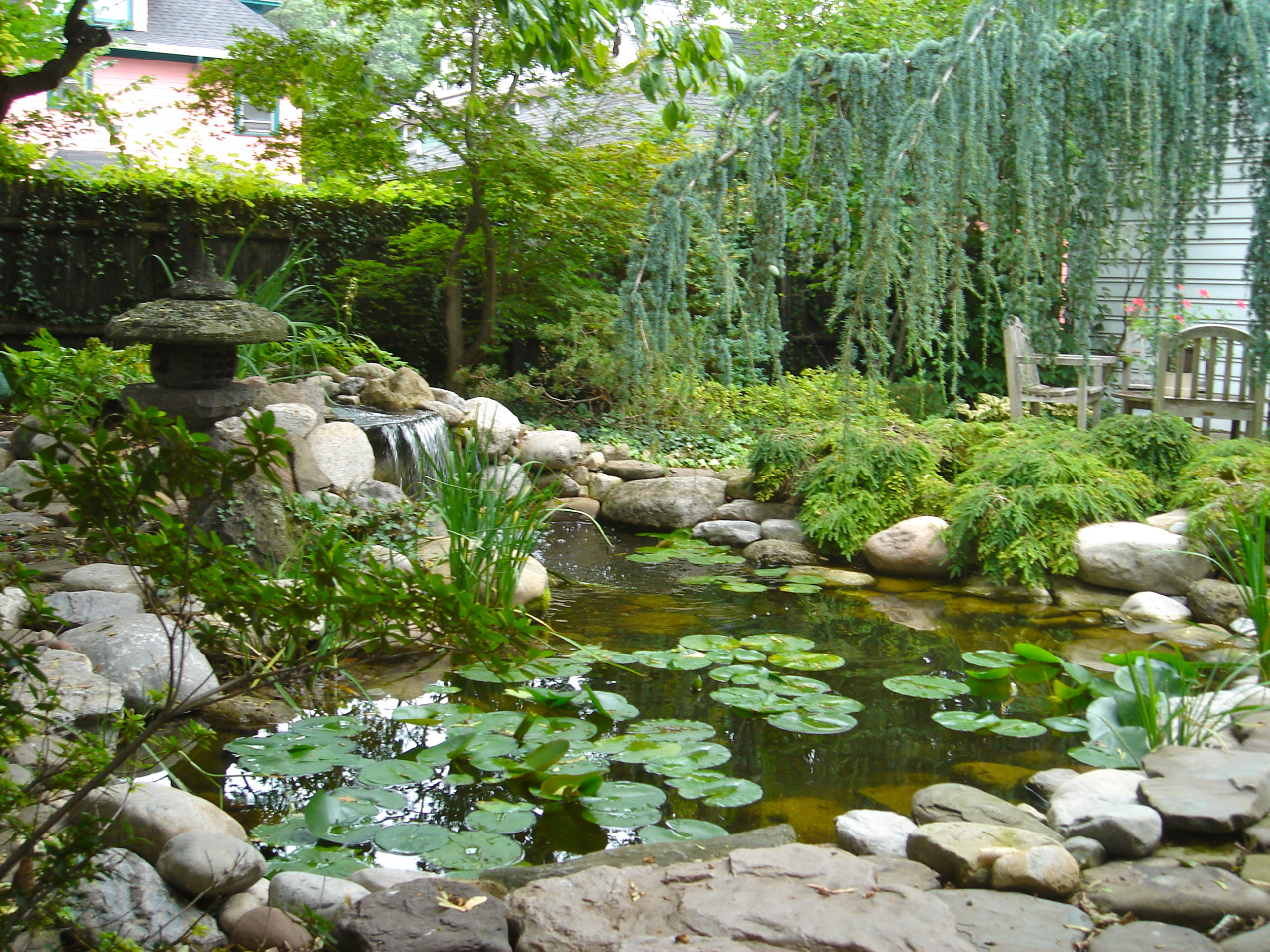 Small Pond Waterfall - Photos \u0026 Ideas | Houzz, image size:2560x1920