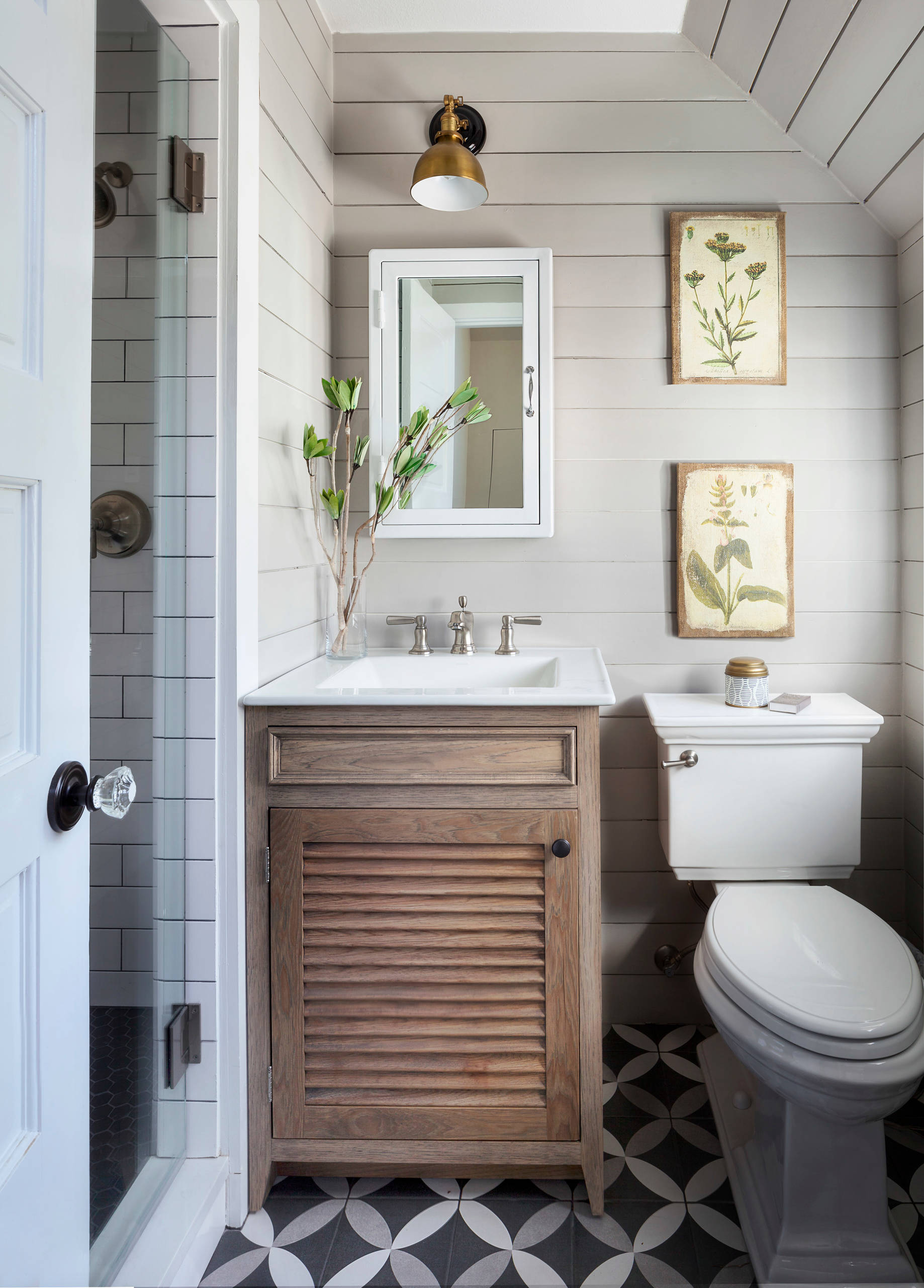 75 Beautiful Small Farmhouse Bathroom Pictures Ideas November 2020 Houzz