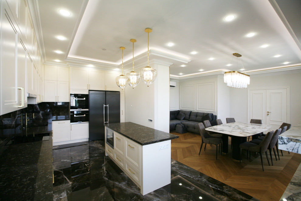 Transitional home design in Moscow.