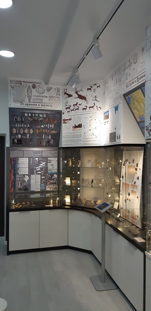 Интерьер музея археологии