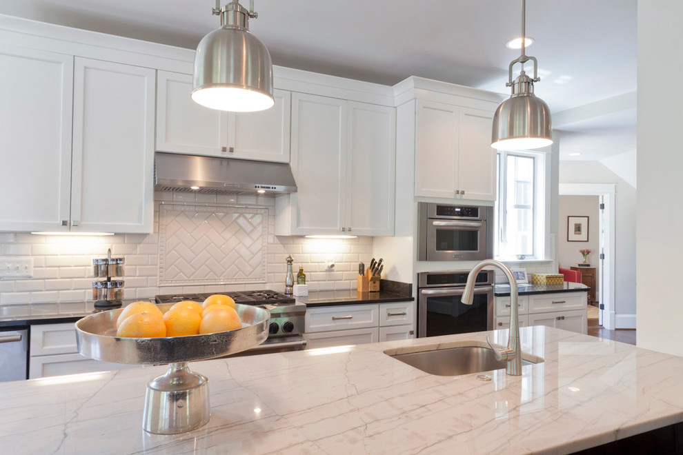 Example of a transitional kitchen design in DC Metro