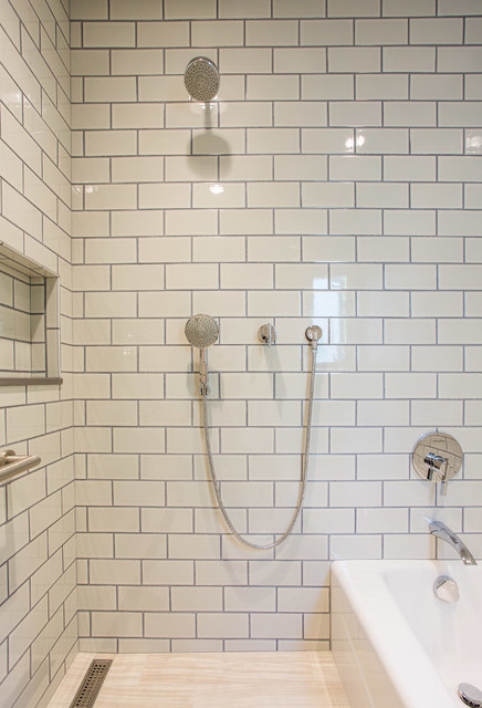 Classic Airy Elegance clasico-renovado-cuarto-de-bano