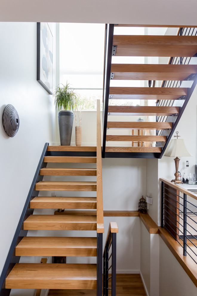 Design ideas for a contemporary staircase in Raleigh.