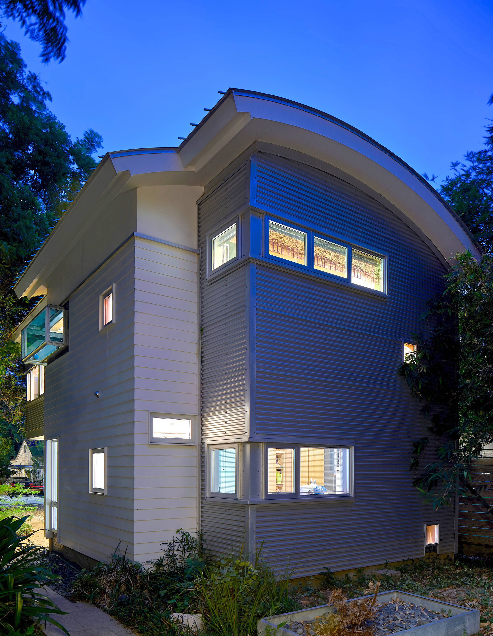 900 Square Foot House And Garden