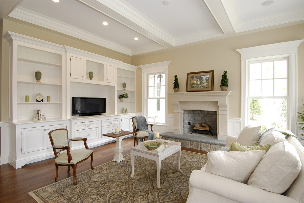 Design ideas for a traditional family room in New York with beige walls.
