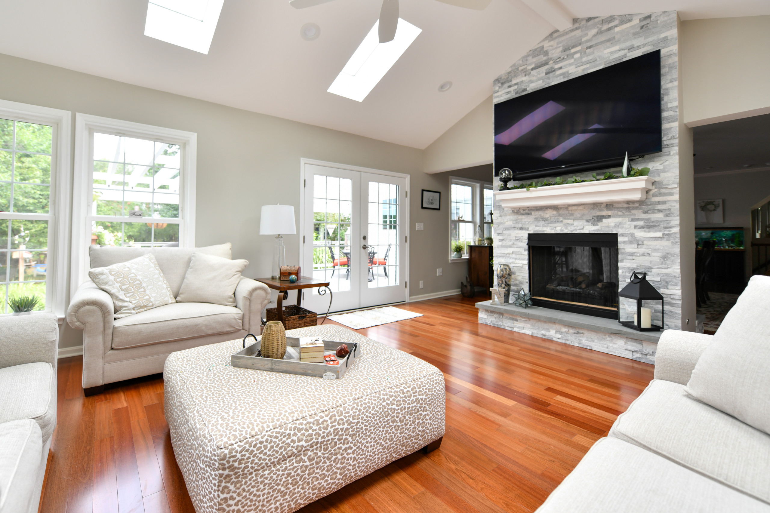 Huge Entertaining Deck and Sunroom
