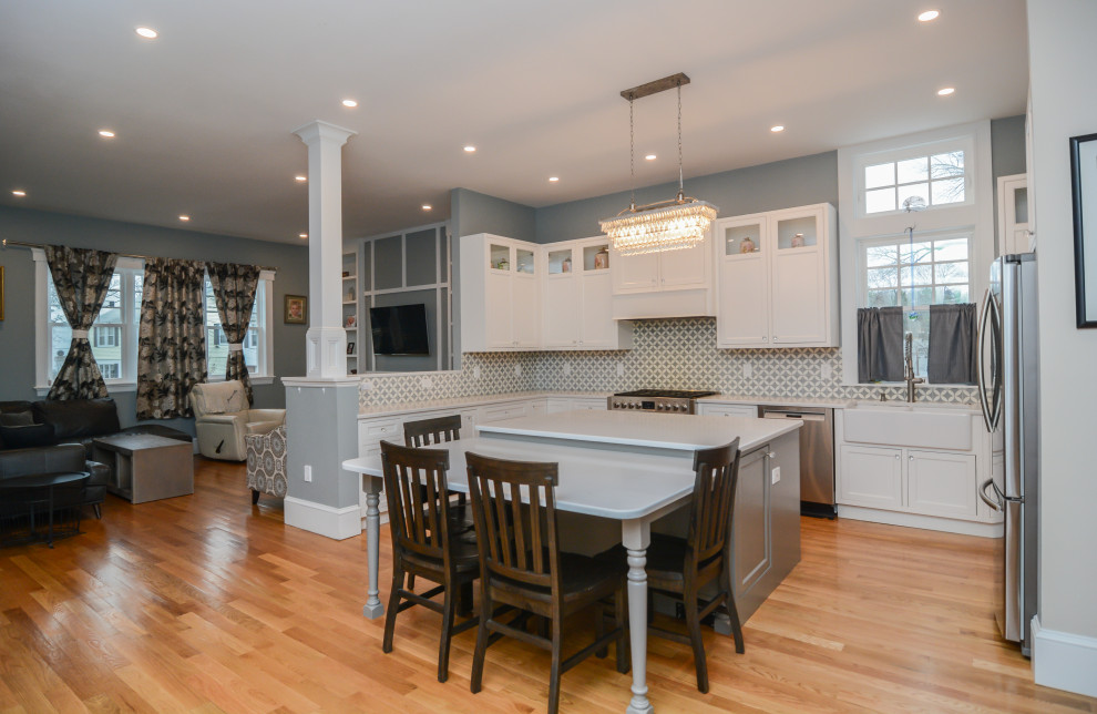 Example of an arts and crafts home design design in Boston