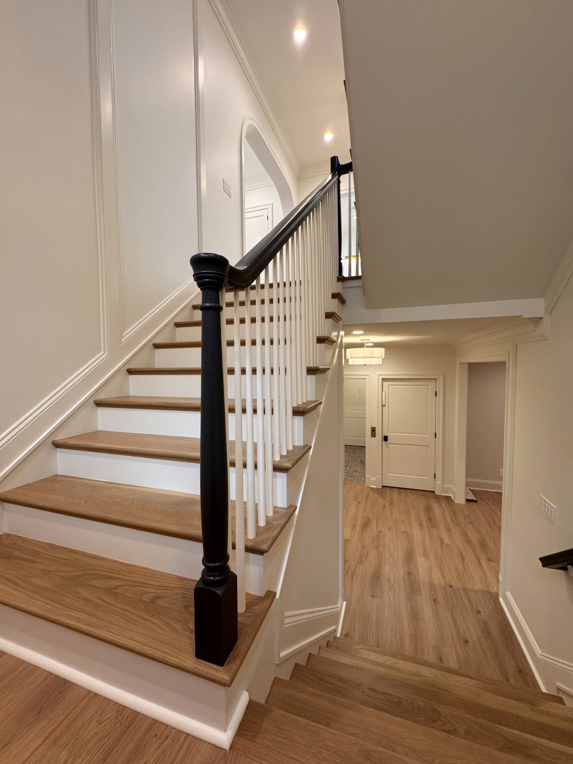 Project #160 | Traditional Box Stair with Gooseneck Handrail