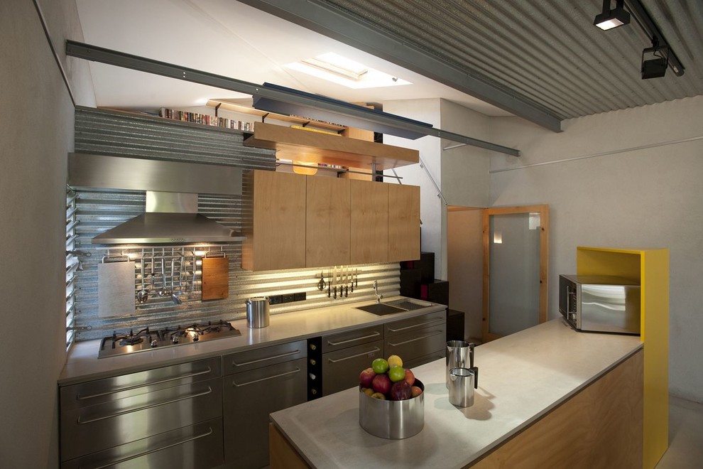 Transitional kitchen in Sydney.