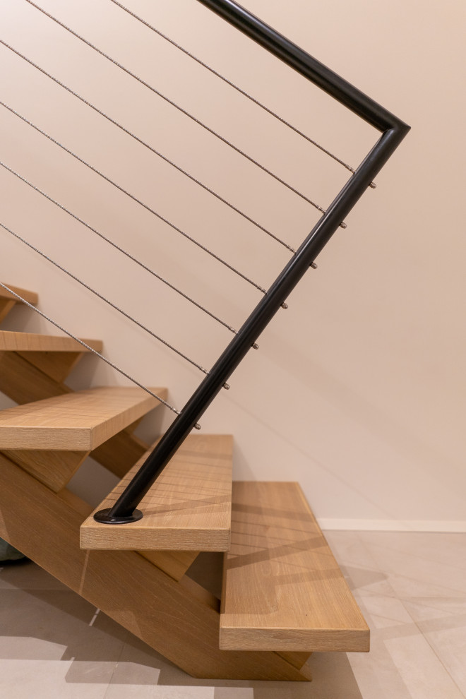 Inspiration for a contemporary staircase in Milan.