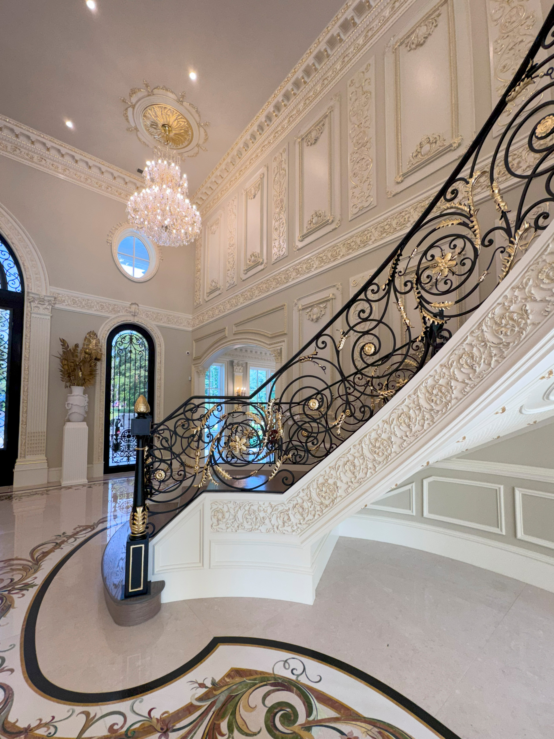 135_Vibrant Staircase with Touch of Historic Grandeur, Great Falls, VA 22066
