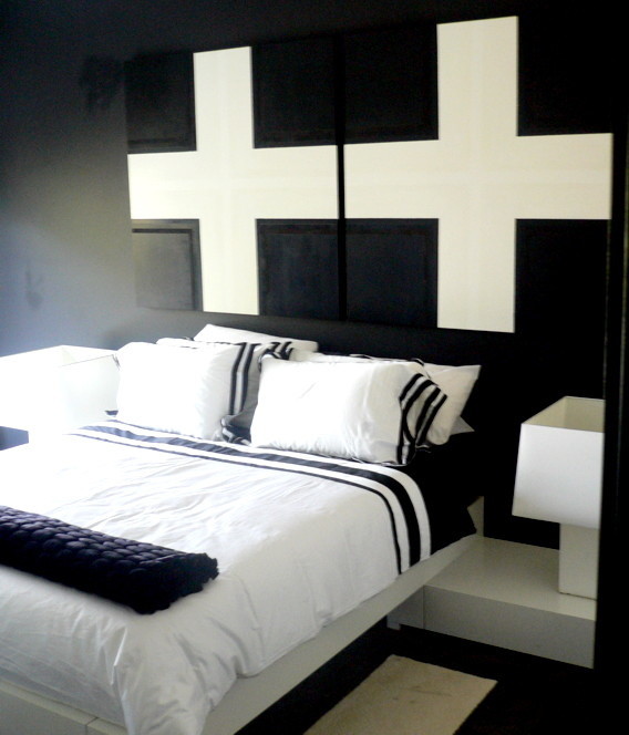 Design ideas for a contemporary bedroom in Geelong.