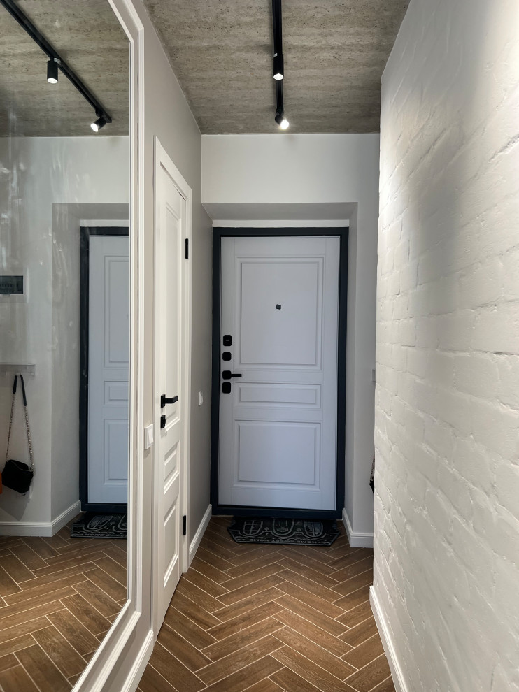 Студия с терракотовыми акцентами