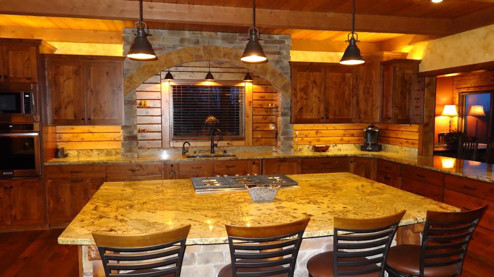 Inspiration for a mid-sized rustic l-shaped eat-in kitchen remodel with an undermount sink and an island