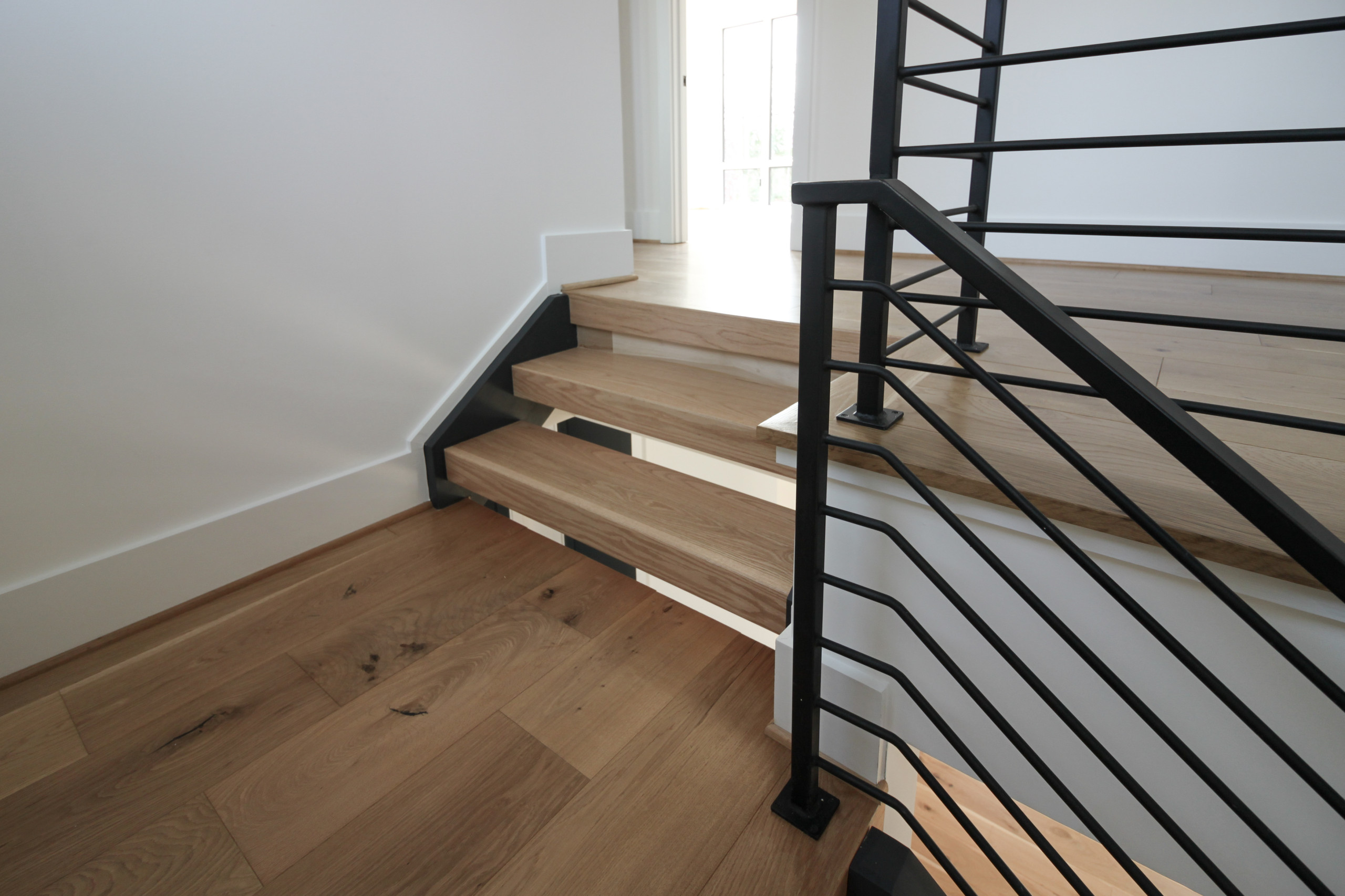 85_Sleek Three-Quarter Turn Multilevel-Staircase, McLean VA 22101