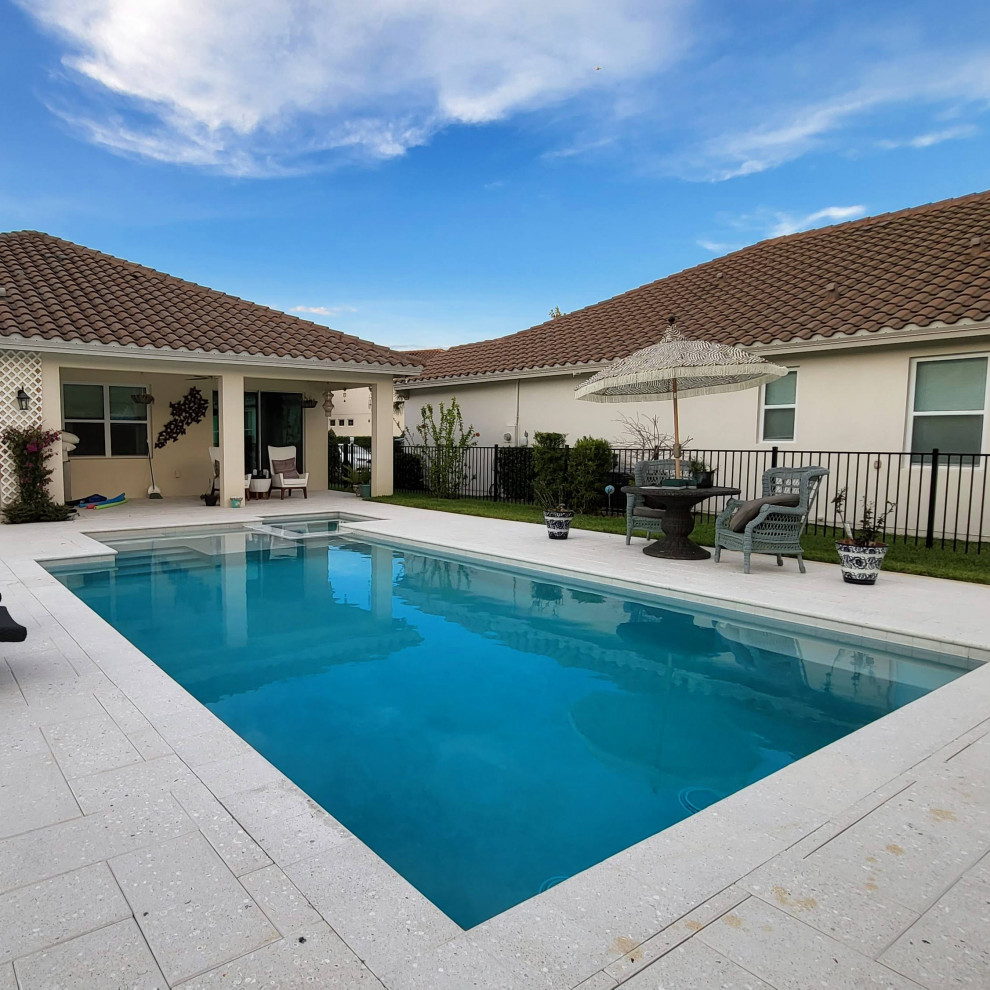 Modern sleek pool and spa Apopka Florida