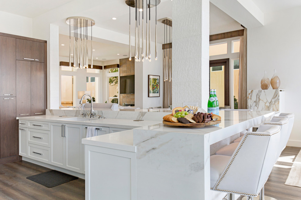 Transitional kitchen photo in Orange County