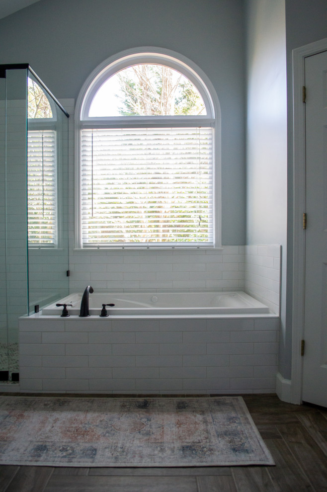 30068 Bathroom