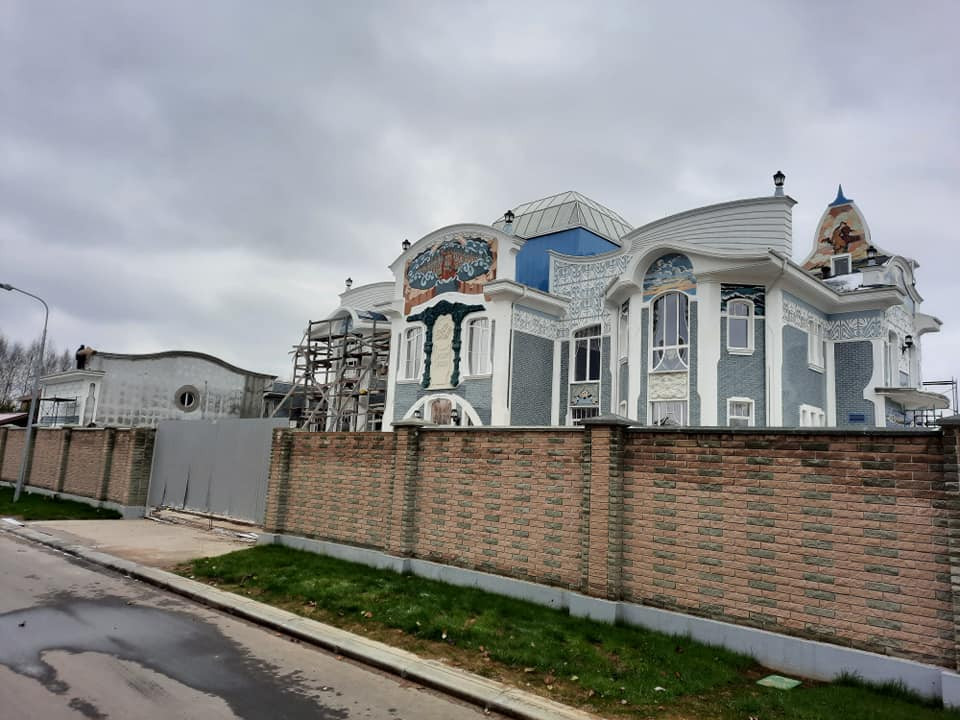 "Московский модерн в Пушкино". Частный особняк.главный фасад