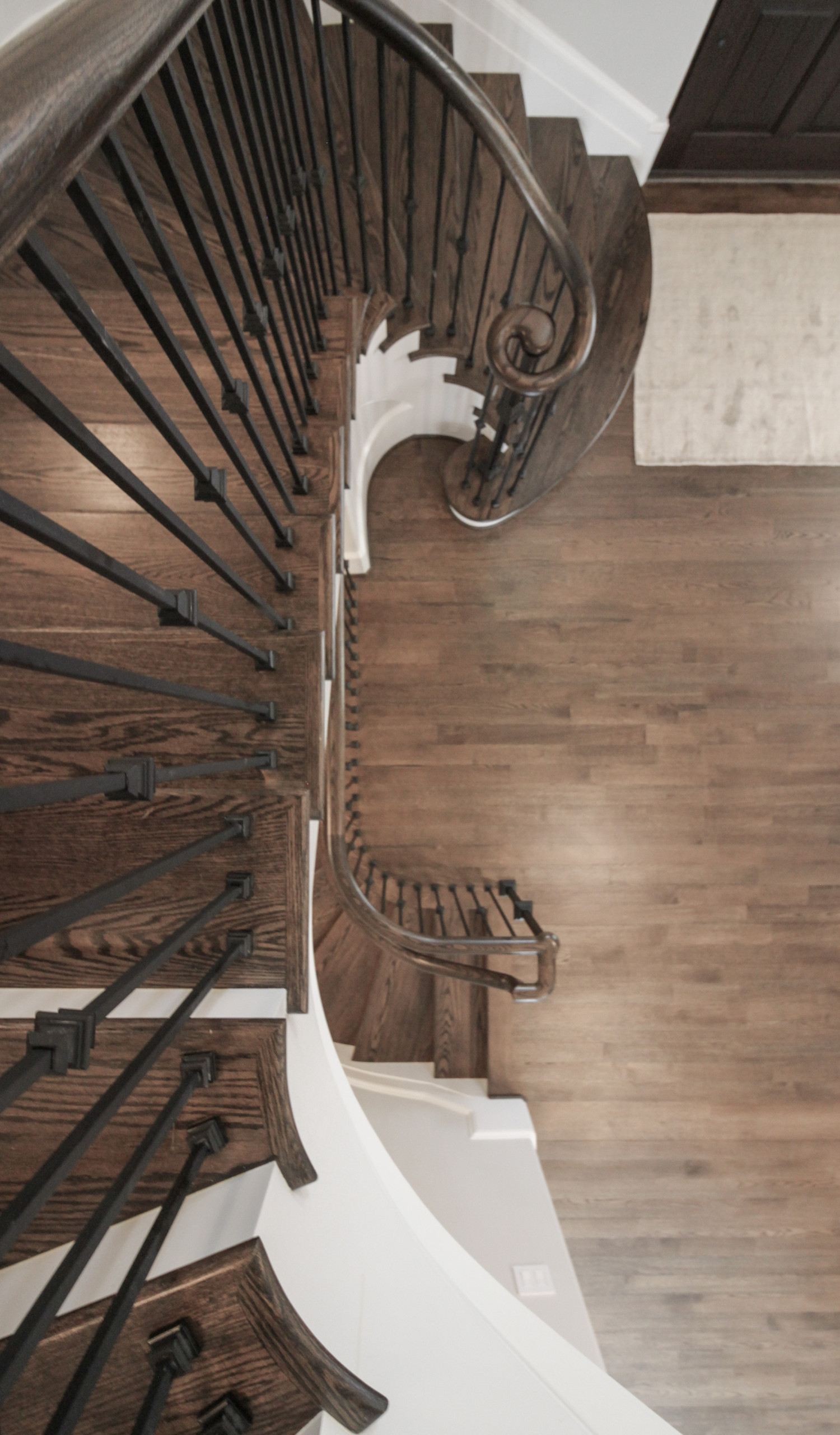 86_ Gorgeous Floating Curved Staircase, McLean VA 22066