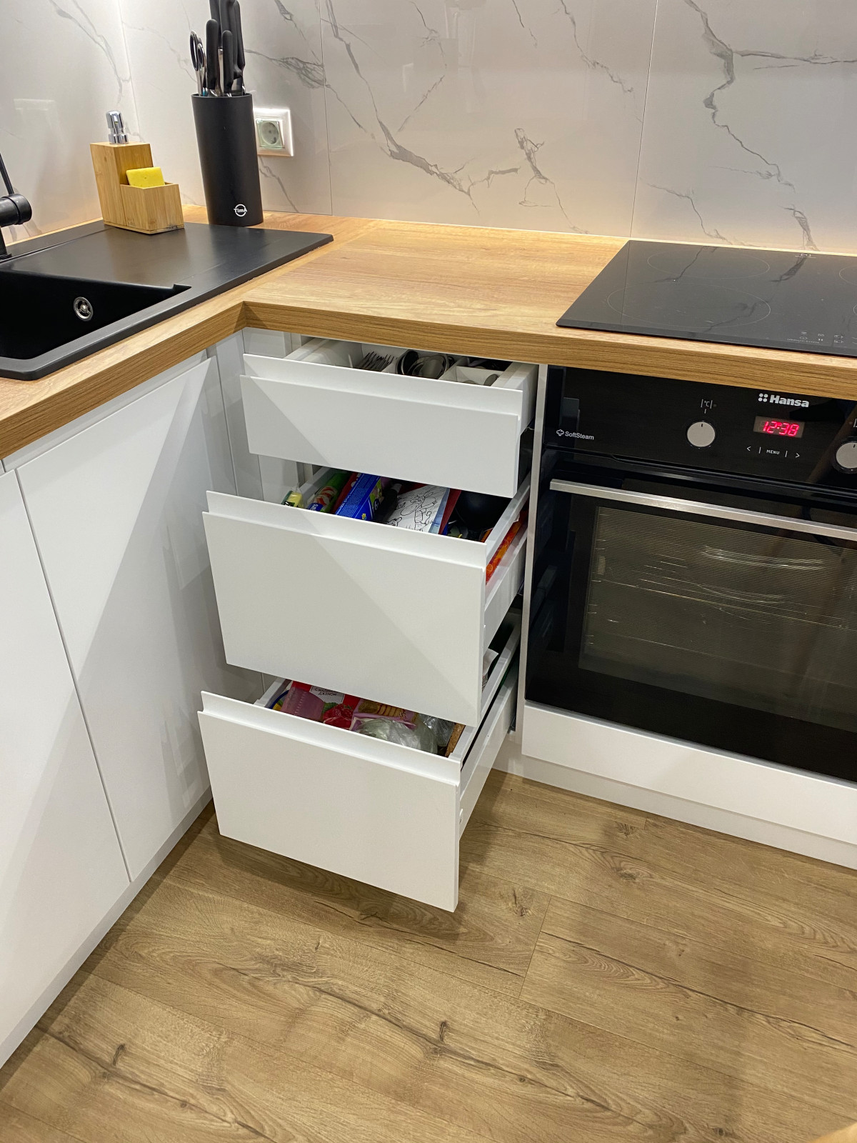 Кухня в стиле минимализм