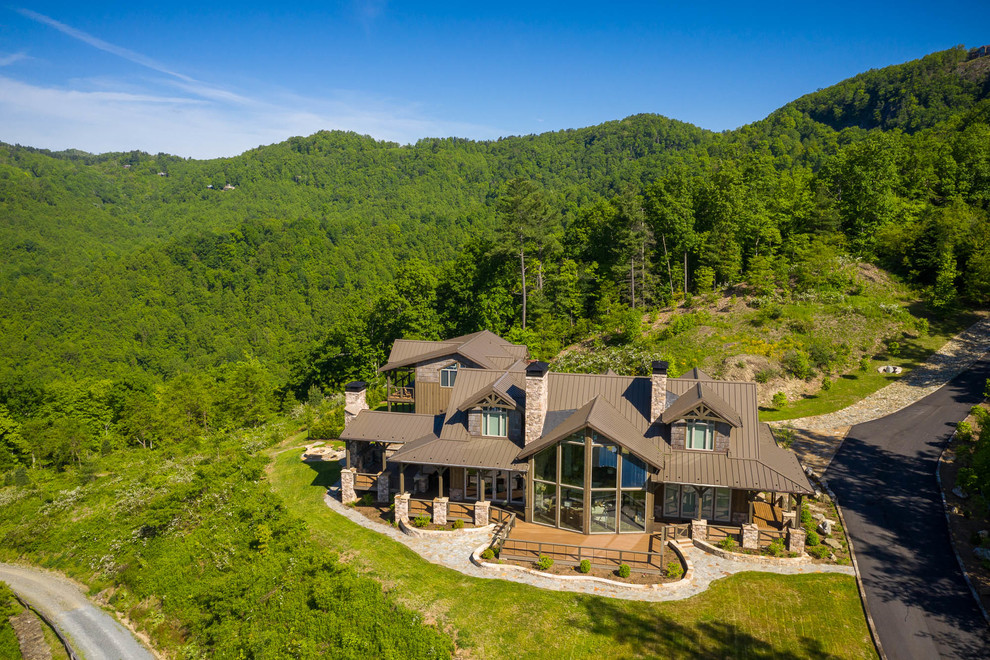 Luxury Mountain GetAWay Rustic Charlotte by VPC Builders, LLC