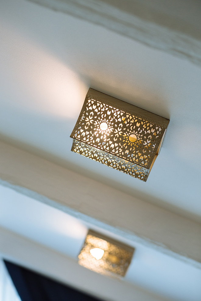 Современная интерпретация стиля "Шебби-шик" в двухкомнатной квартире на мансарде