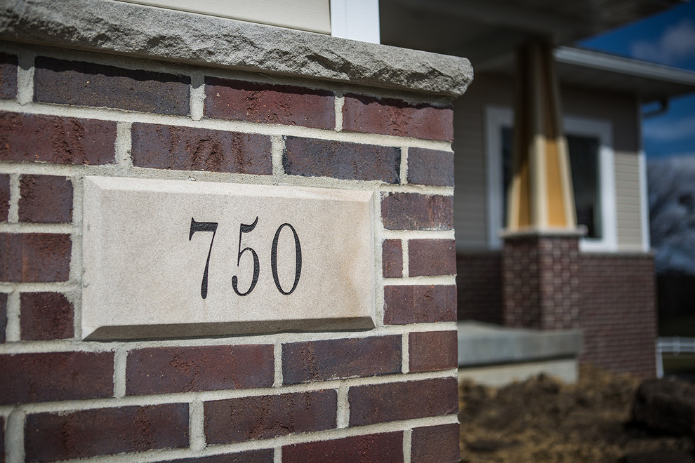 Transitional home design photo in Cedar Rapids