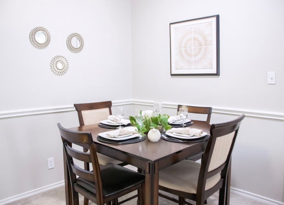 Dining Room - Classic and Seasonal