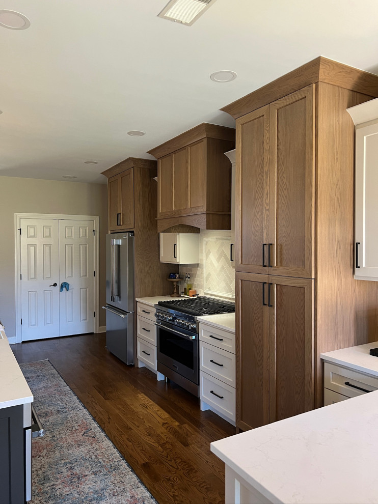 Chic Indian Lake Kitchen
