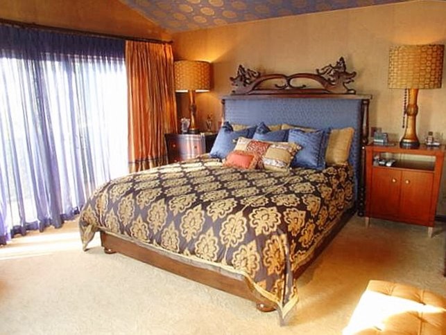 This is an example of an asian bedroom in Los Angeles.