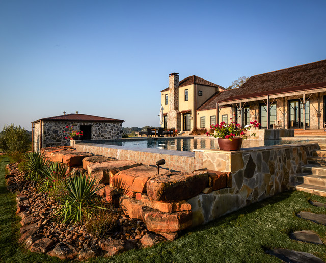 Ranch rustico-piscina