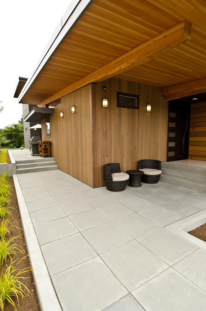 Design ideas for a contemporary verandah in Seattle.
