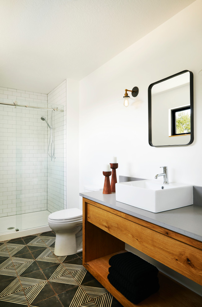 Bathroom - transitional bathroom idea