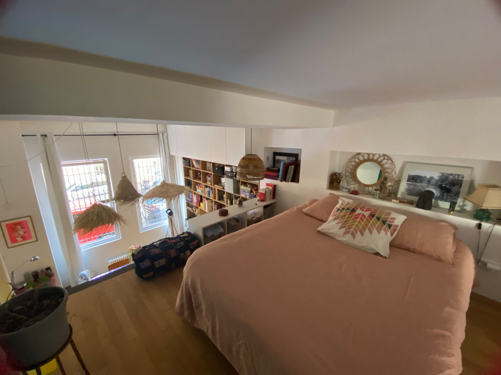 Transformation d'un local en loft brutaliste tropical