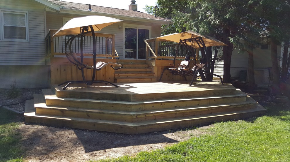 Deck - craftsman deck idea in Cedar Rapids