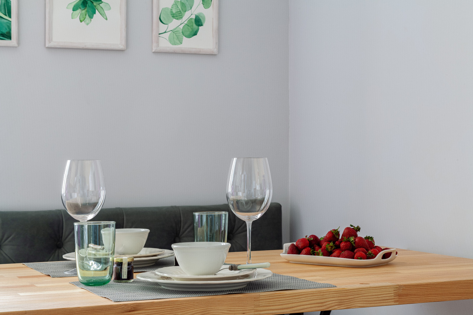 Light green 2 bedroom apartment at Moscow region