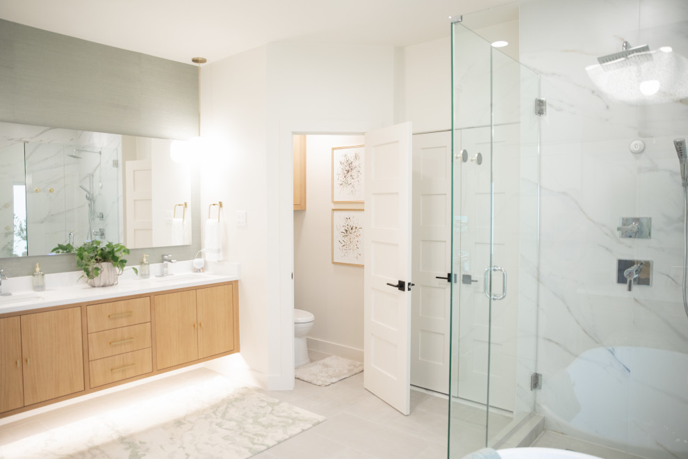 Primary Bathroom IV