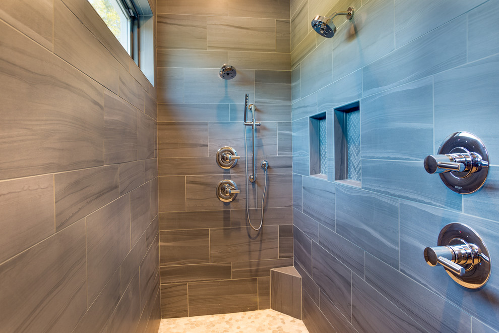 Inspiration for a mid-sized arts and crafts master bathroom in Other with an open shower, gray tile, ceramic tile, grey walls, ceramic floors and brown floor.