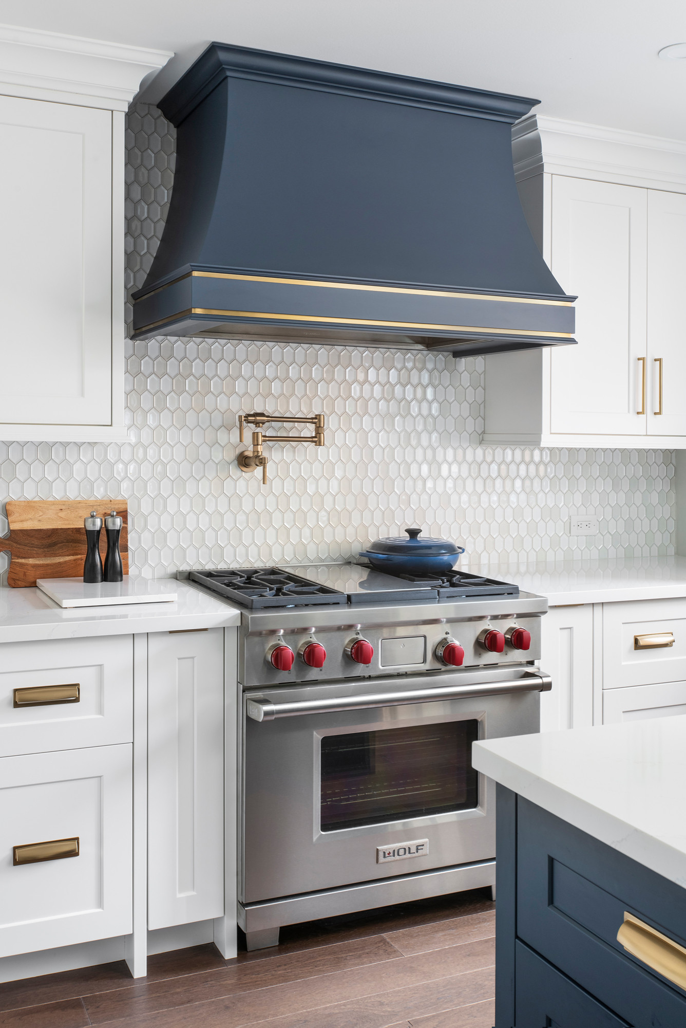 Four Easy To Clean Non-Tile Kitchen Backsplash Ideas — Degnan